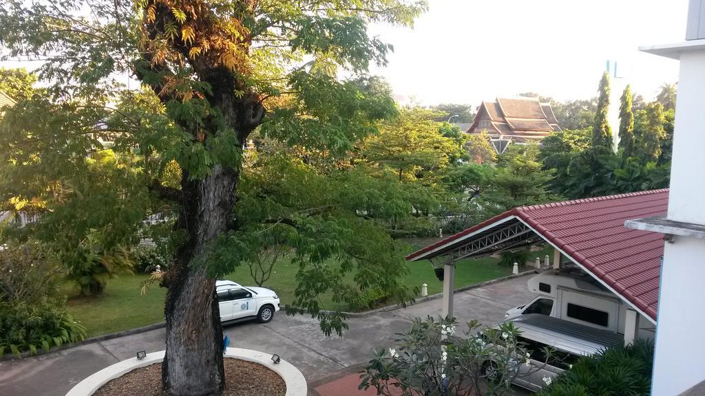 Av Hotel Vientiane Esterno foto