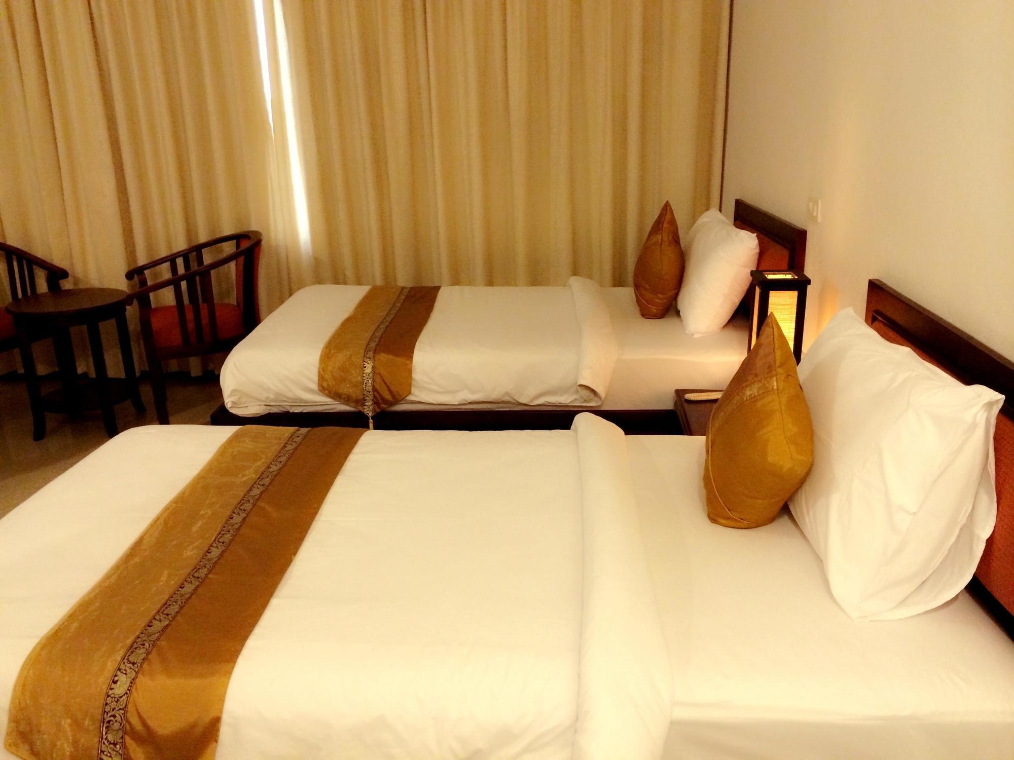 Av Hotel Vientiane Esterno foto