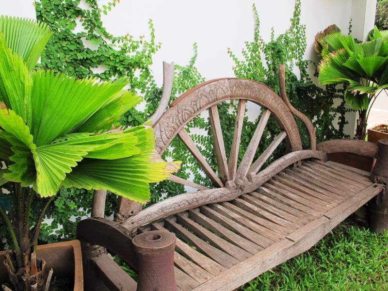 Av Hotel Vientiane Esterno foto
