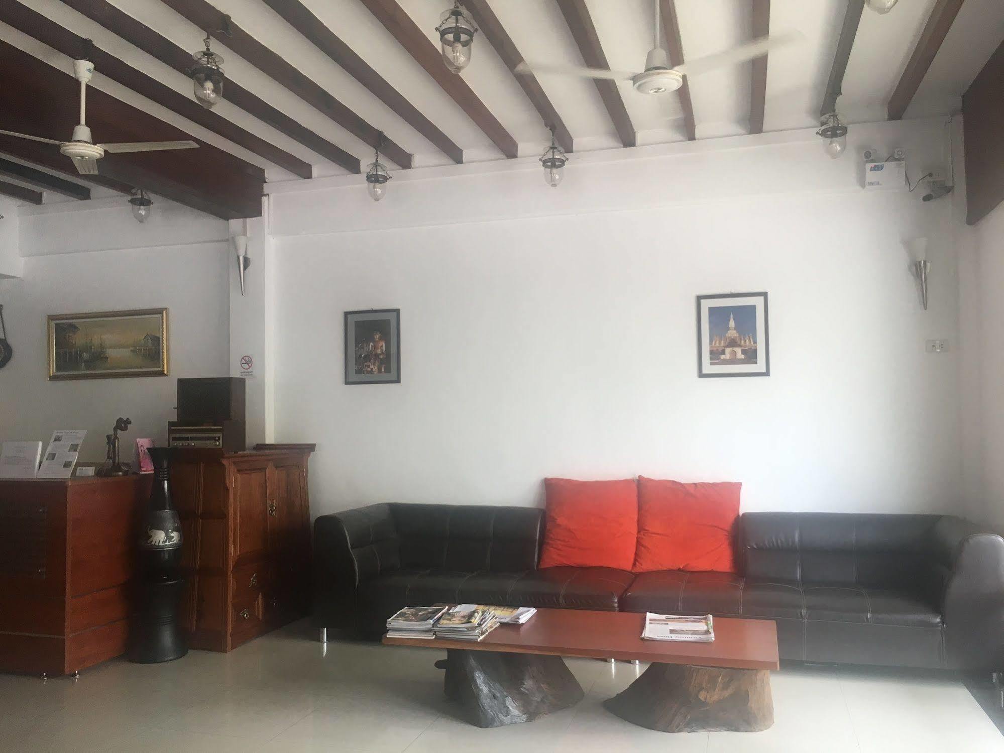 Av Hotel Vientiane Esterno foto