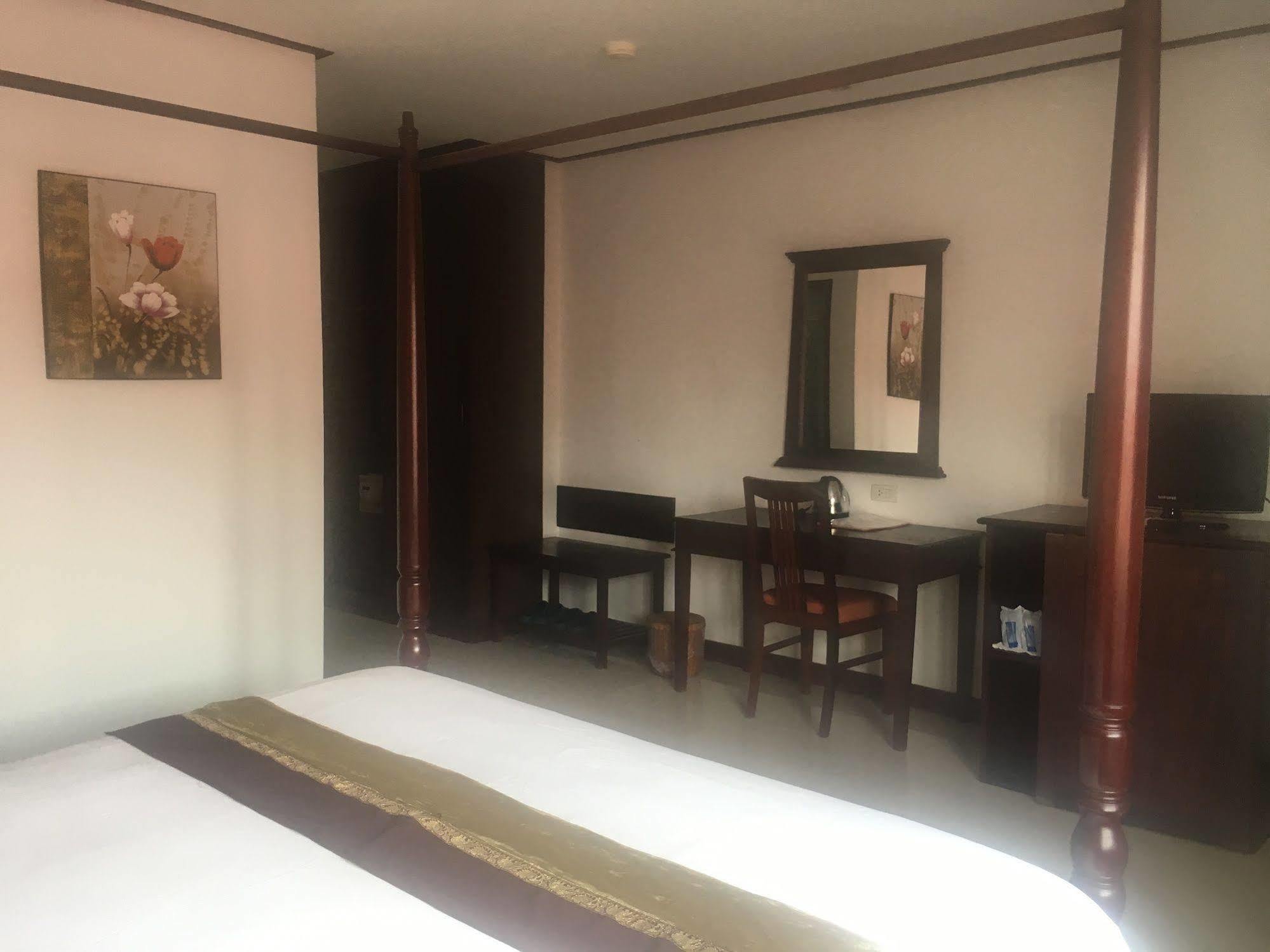 Av Hotel Vientiane Esterno foto