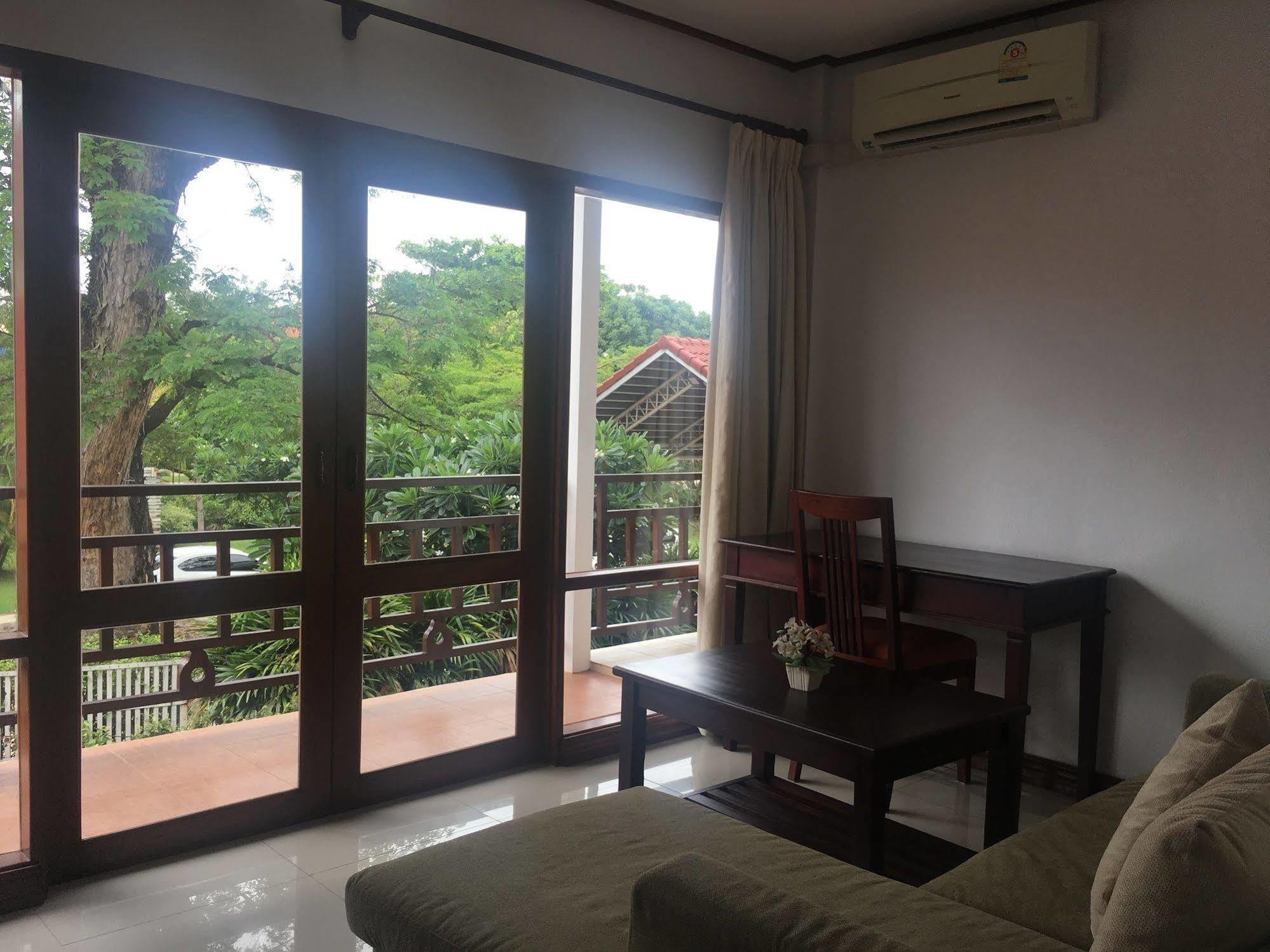 Av Hotel Vientiane Esterno foto