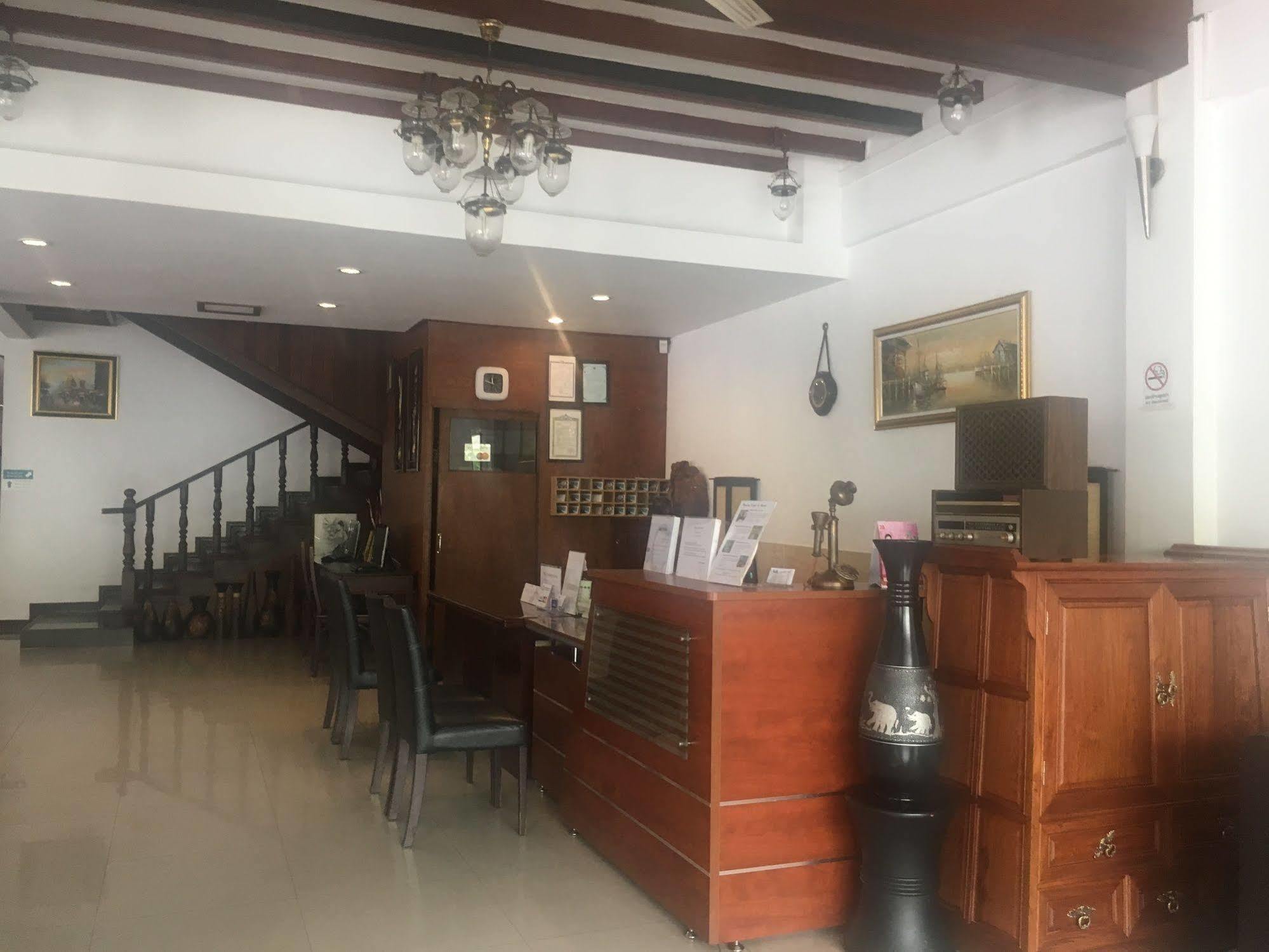 Av Hotel Vientiane Esterno foto