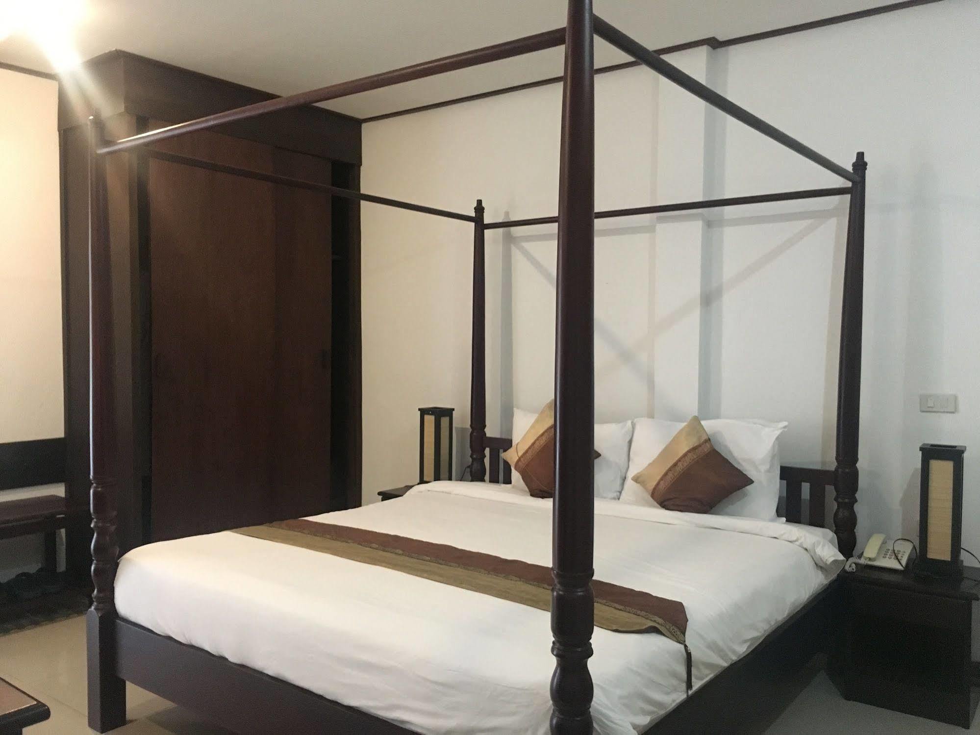 Av Hotel Vientiane Esterno foto