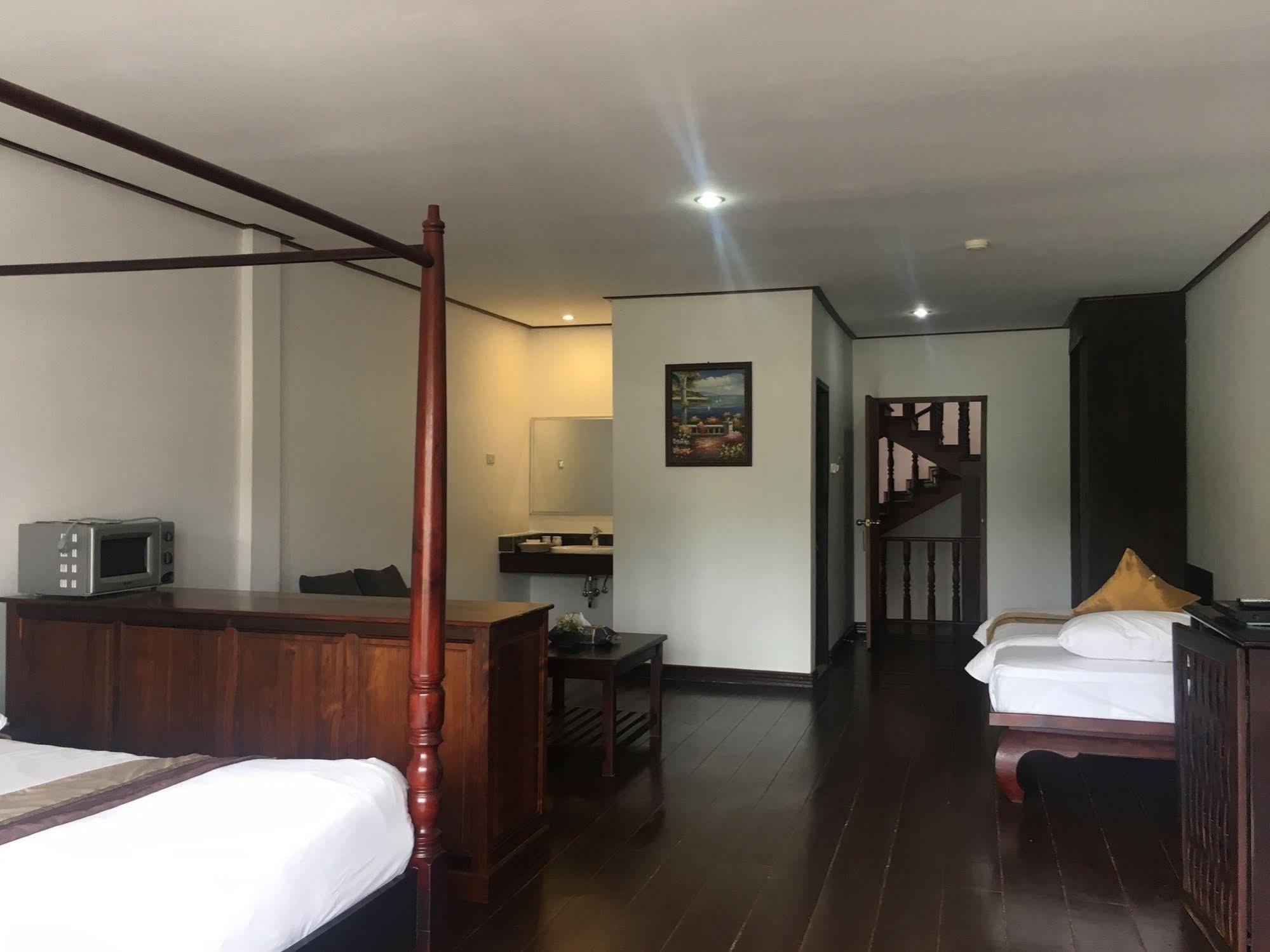 Av Hotel Vientiane Esterno foto