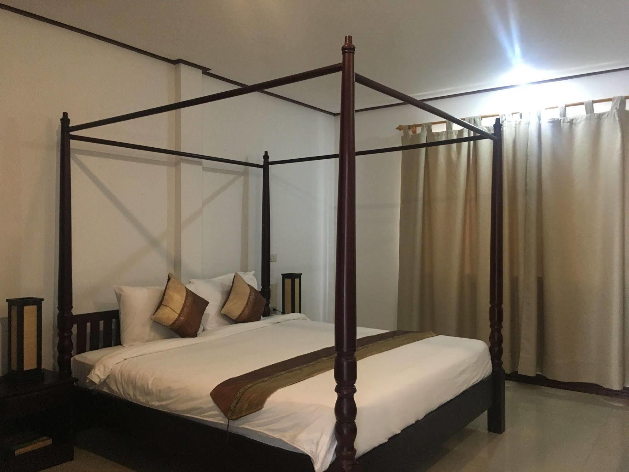 Av Hotel Vientiane Esterno foto