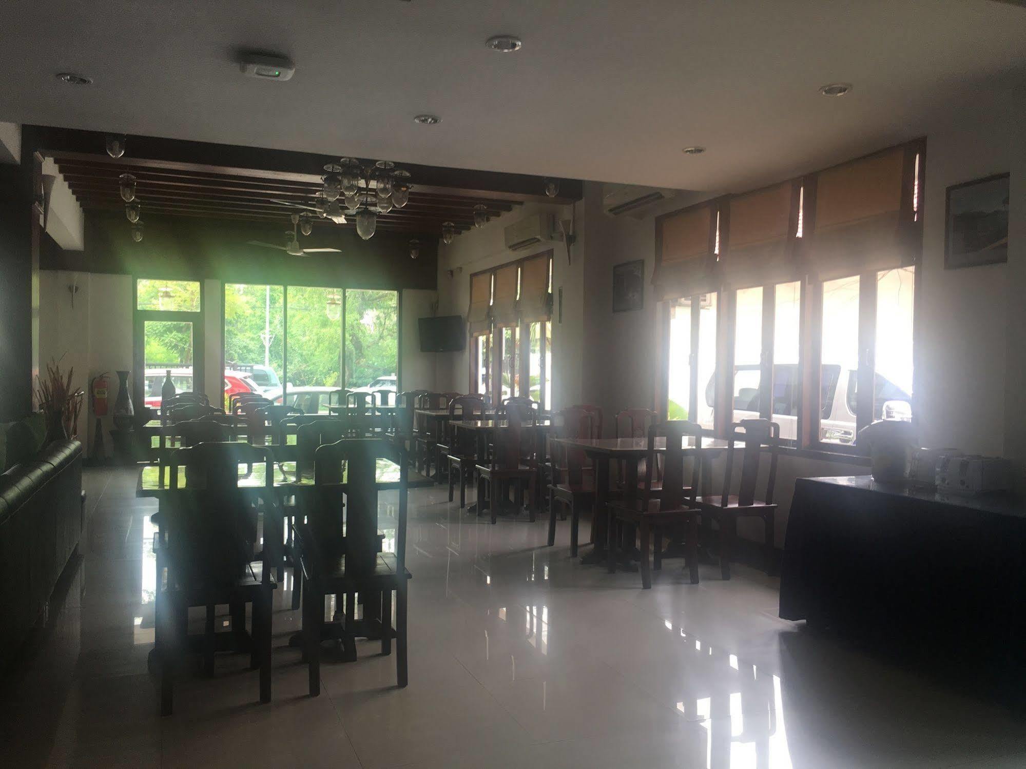 Av Hotel Vientiane Esterno foto