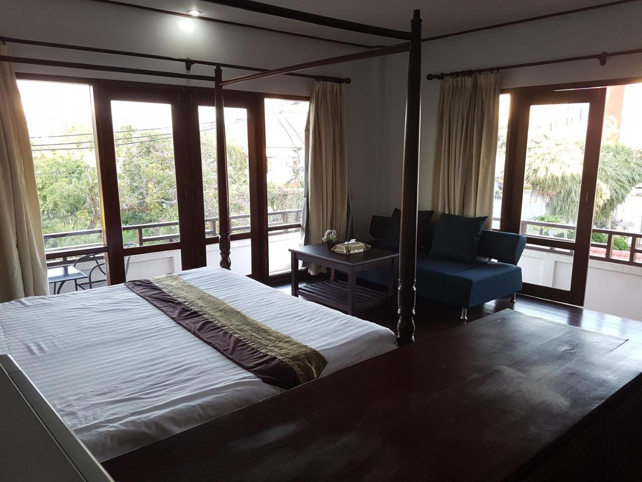 Av Hotel Vientiane Esterno foto
