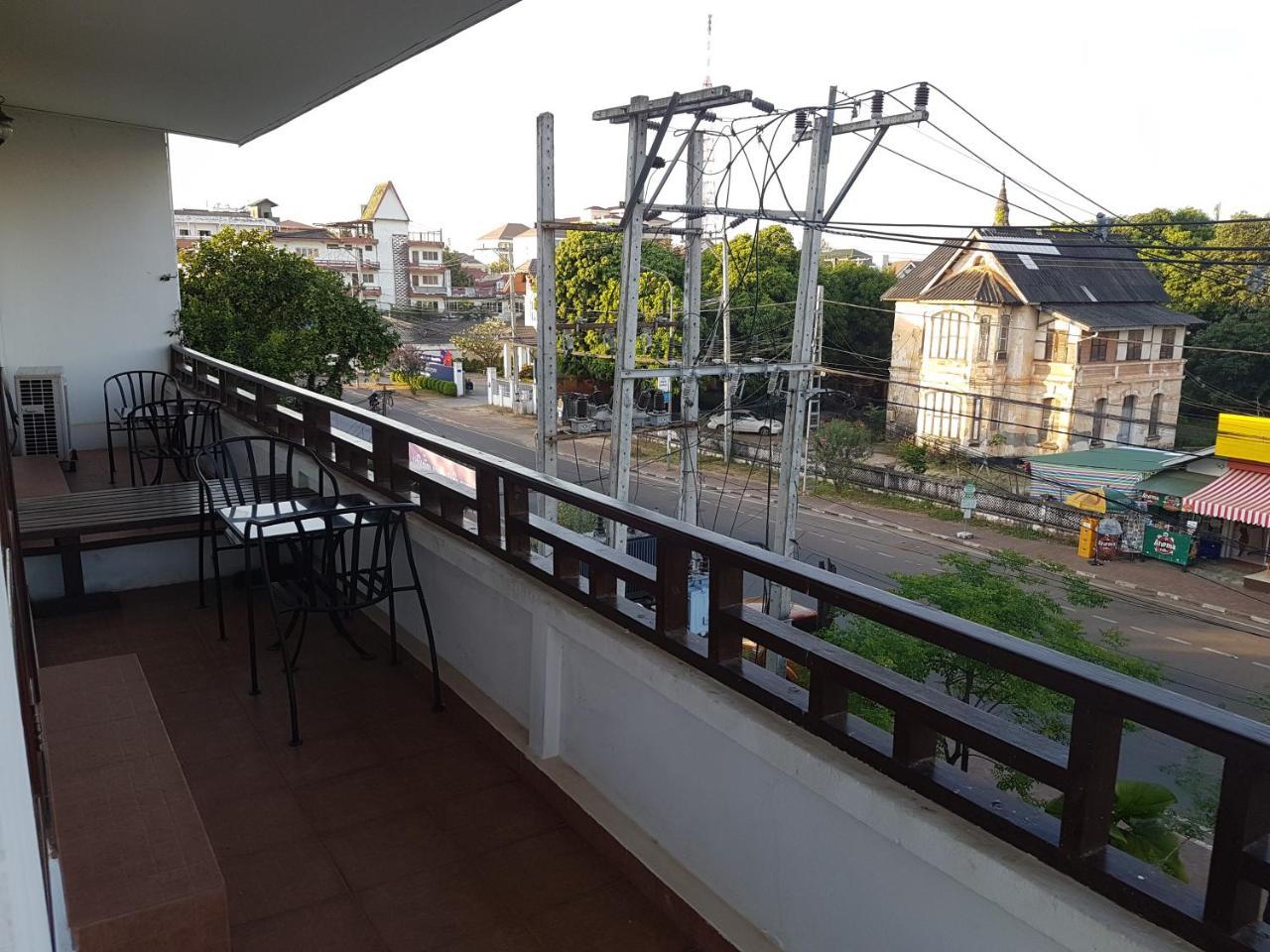 Av Hotel Vientiane Esterno foto