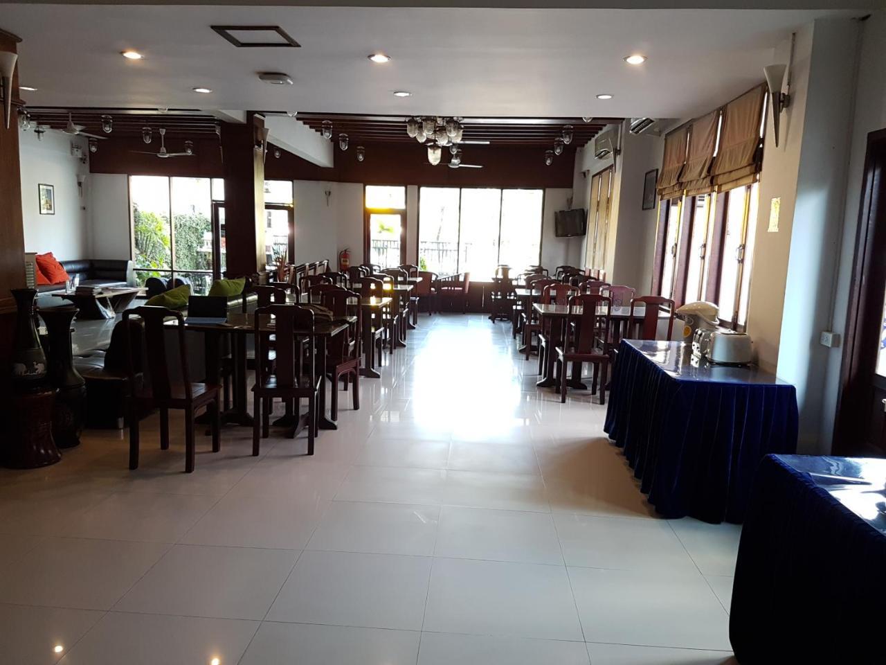 Av Hotel Vientiane Esterno foto